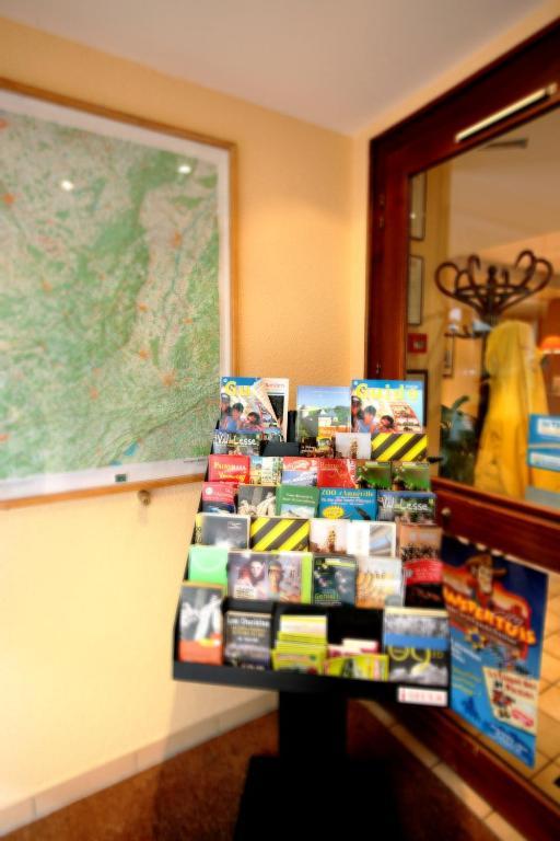 Brit Hotel L'Eclipse Nancy Heillecourt エクステリア 写真